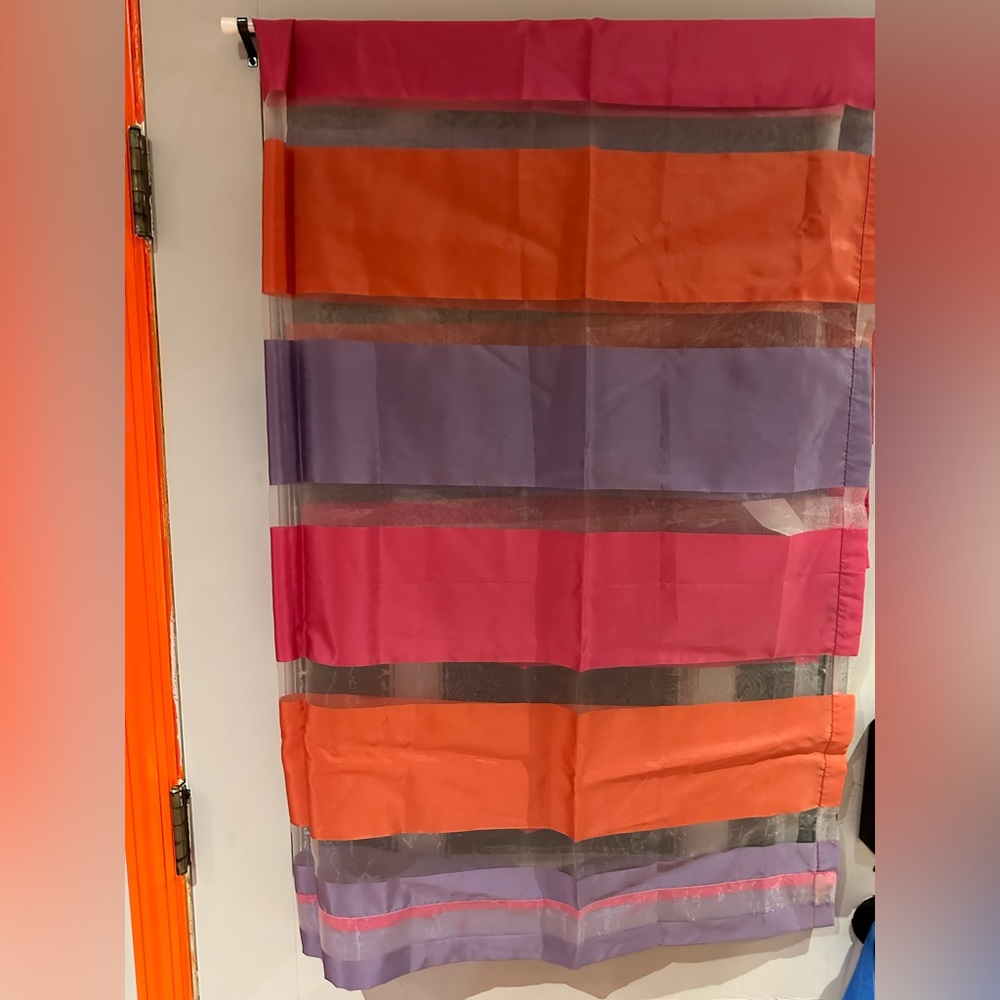 Sheer curtain